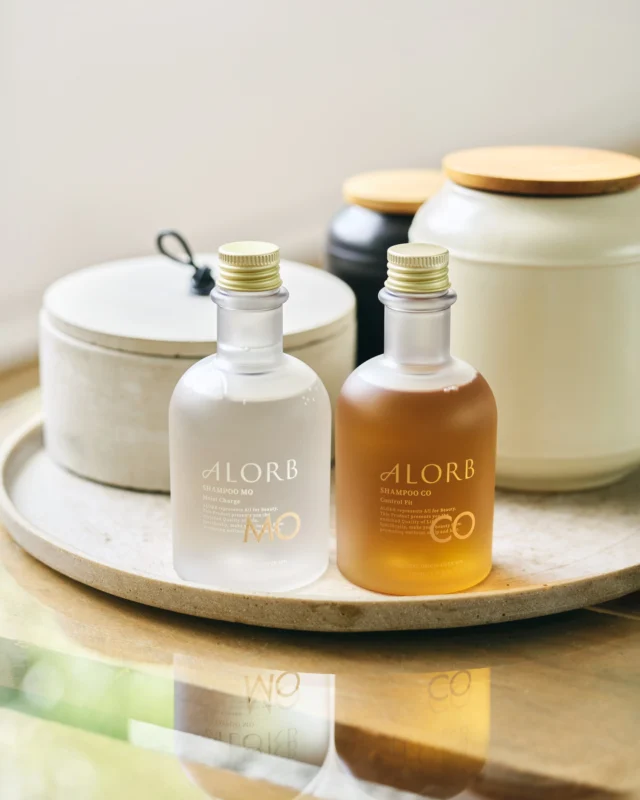 .
アローブ ヘアケアライン「MO / Moist Charge」「CO / Control Fit」シリーズを✨リニューアル ✨

MOシリーズは、みずみずしい髪へ導き、ヘアカラーを長く楽しむ🫧
COシリーズは、髪内部の疎水・親水バランスを整え、広がりやハネる髪をさらりとまとまる髪へ✨

#tamaris #ALORB #タマリス #アローブ #生涯美髪 #美髪 #ナチュラル #ケミカル #頭皮 #頭皮ケア #ヘアケア #ヘアスタイル #スキャルプケア #システムケア #ホームケア #ヘッドスパ #ダメージケア #ダメージ補修 #シャンプー #トリートメント #保湿 #うるおい #毛髪強化 #素材美 #beauty #hair #hairstyle #カラーケア #くせ毛ケア #美容室専売品