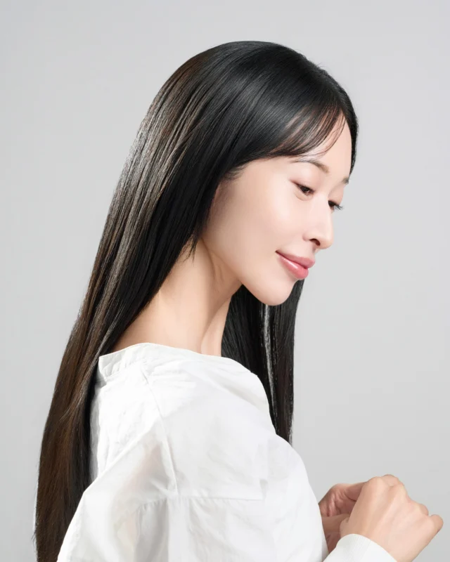 .
今年もアローブをご愛用いただき誠にありがとうございました🎍

2025年は、シリーズのリニューアルがあり
アローブにとっても大きな節目の1年となりました。

2026年も皆様の髪が健康で美しくあり続けられるよう
お一人おひとりに寄り添った製品をお届けしてまいります🌞

#tamaris #ALORB #タマリス #アローブ #生涯美髪 #美髪 #ナチュラル #ケミカル #頭皮 #頭皮ケア #ヘアケア #ヘアスタイル #スキャルプケア #システムケア #ホームケア #ヘッドスパ #ダメージケア #ダメージ補修 #シャンプー #トリートメント #保湿 #うるおい #毛髪強化 #素材美 #beauty #hair #hairstyle #美容室専売品